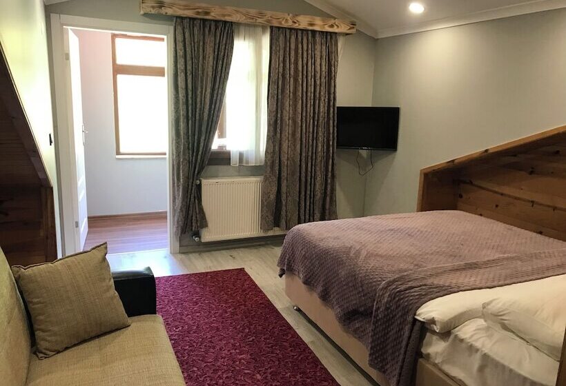 Yedigoller Hotel & Restaurant