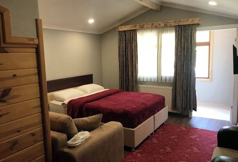 Yedigoller Hotel & Restaurant