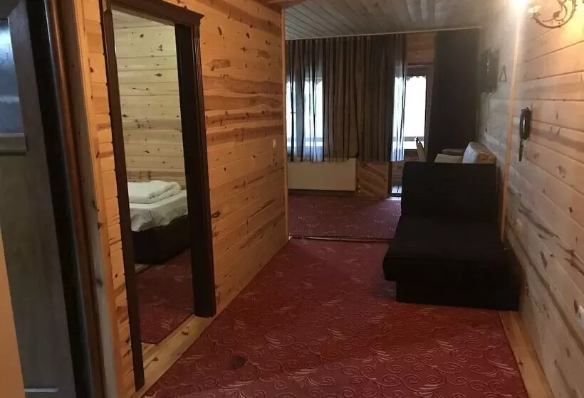Yedigoller Hotel & Restaurant