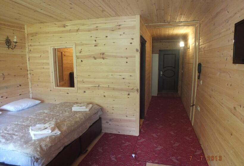 Yedigoller Hotel & Restaurant