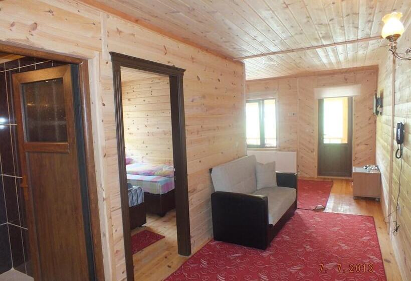 Yedigoller Hotel & Restaurant