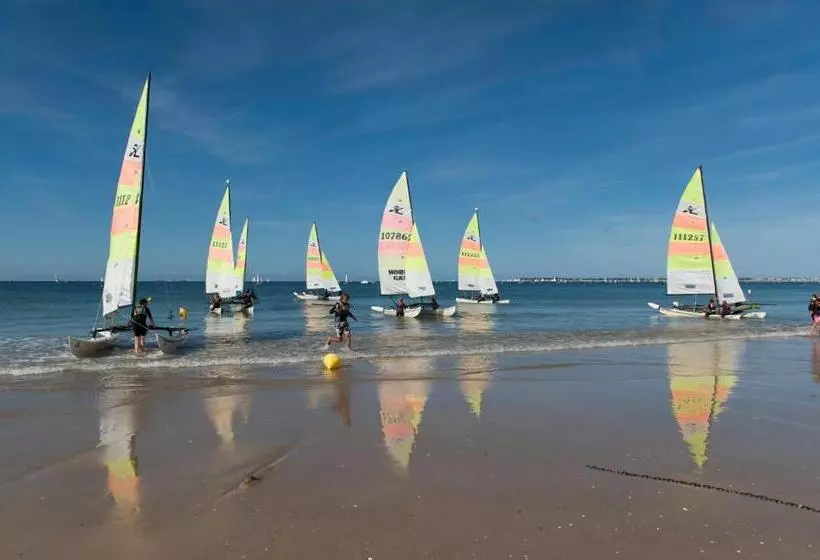 Aamiaismajoitus (B&B) A L'ombre Des Pins