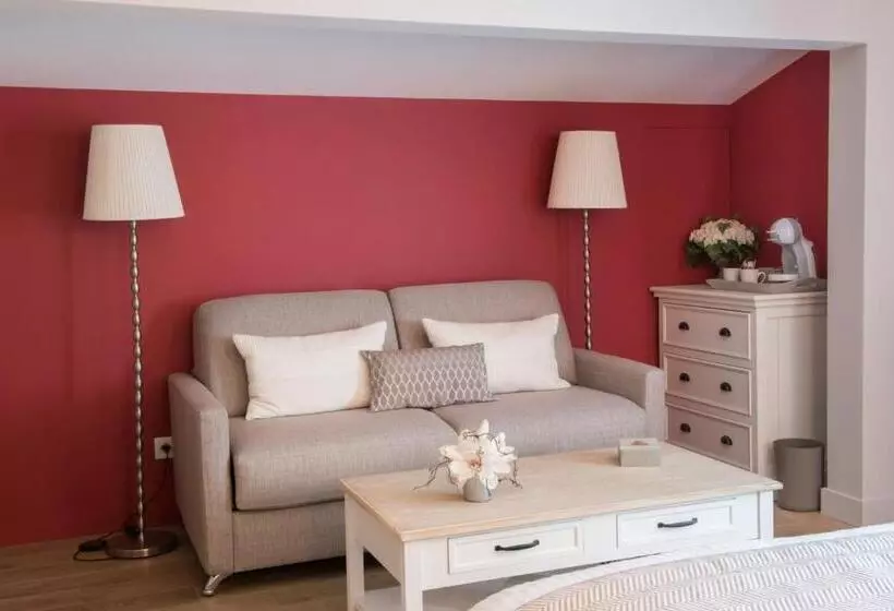 Aamiaismajoitus (B&B) A L'ombre Des Pins