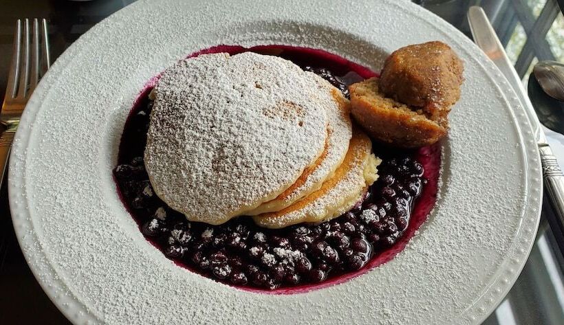 تختخواب و صبحانه Coach Stop Inn