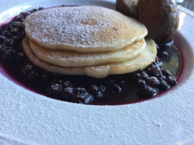 تختخواب و صبحانه Coach Stop Inn