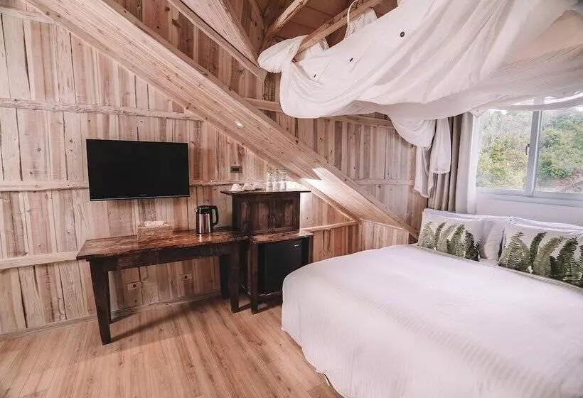 تختخواب و صبحانه Impression Nordic Manor Club