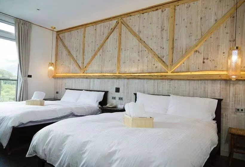 تختخواب و صبحانه Impression Nordic Manor Club