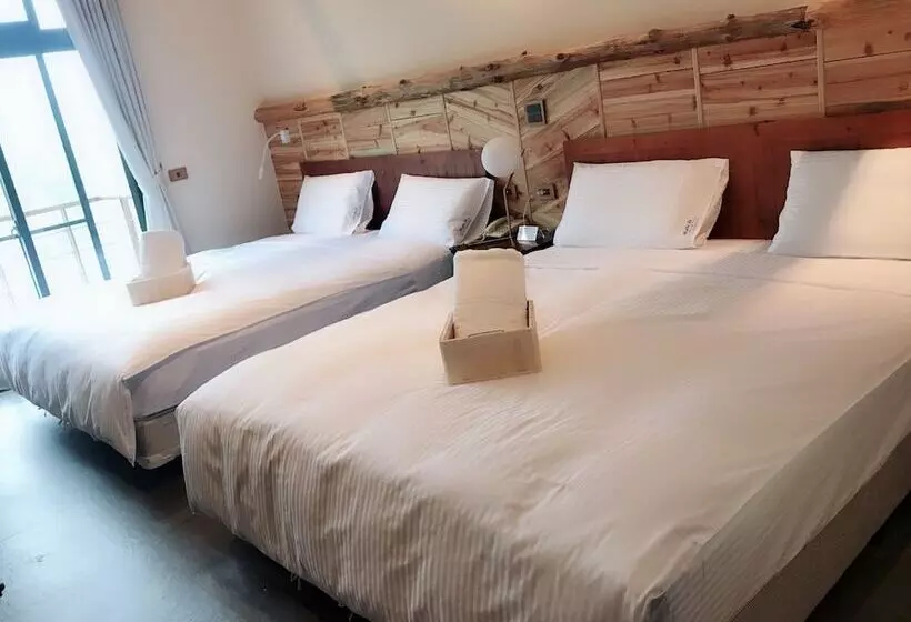 تختخواب و صبحانه Impression Nordic Manor Club