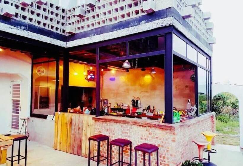 تختخواب و صبحانه Kenting Sky Villa