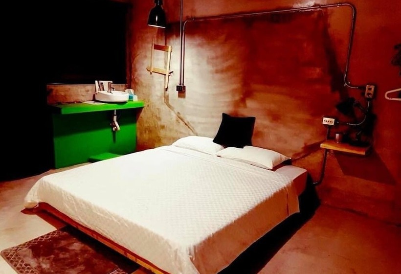 تختخواب و صبحانه Kenting Sky Villa