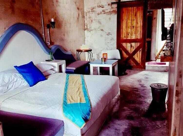 تختخواب و صبحانه Kenting Sky Villa