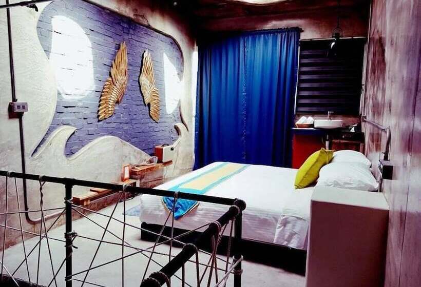 تختخواب و صبحانه Kenting Sky Villa