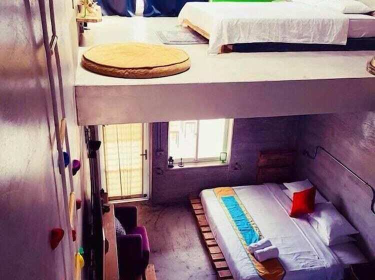 تختخواب و صبحانه Kenting Sky Villa