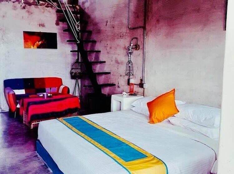 تختخواب و صبحانه Kenting Sky Villa