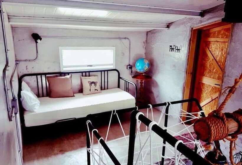 تختخواب و صبحانه Kenting Sky Villa