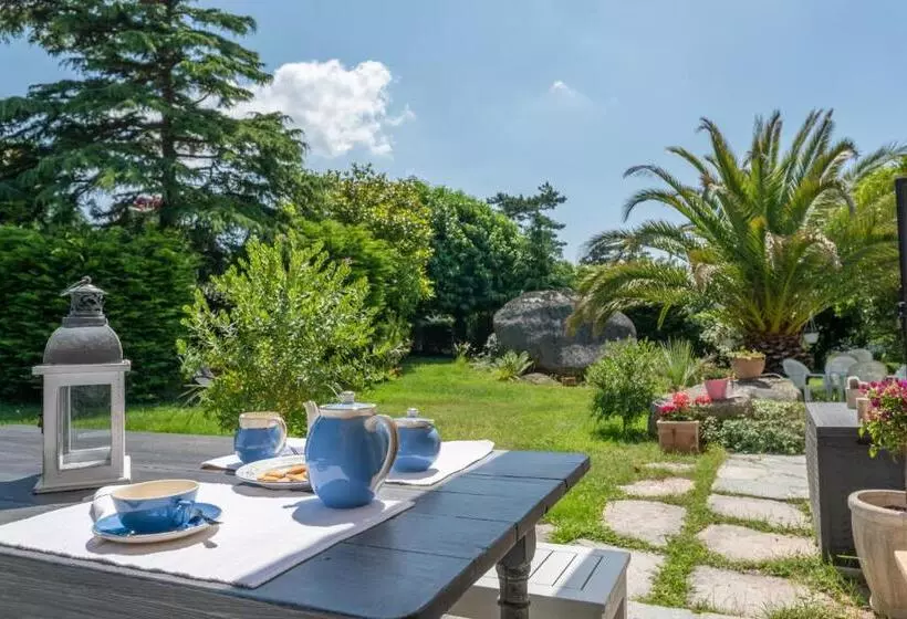 تختخواب و صبحانه La Villa Des Fleurs D Ajoncs