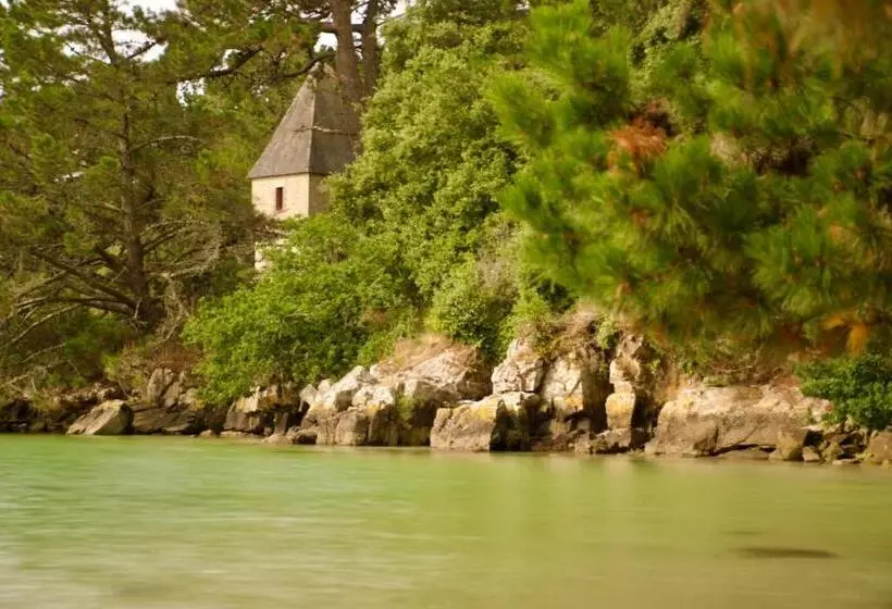 تختخواب و صبحانه La Villa Des Fleurs D Ajoncs