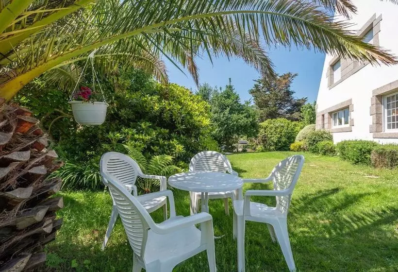 تختخواب و صبحانه La Villa Des Fleurs D Ajoncs
