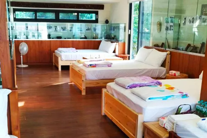 تختخواب و صبحانه Stone House Homestay