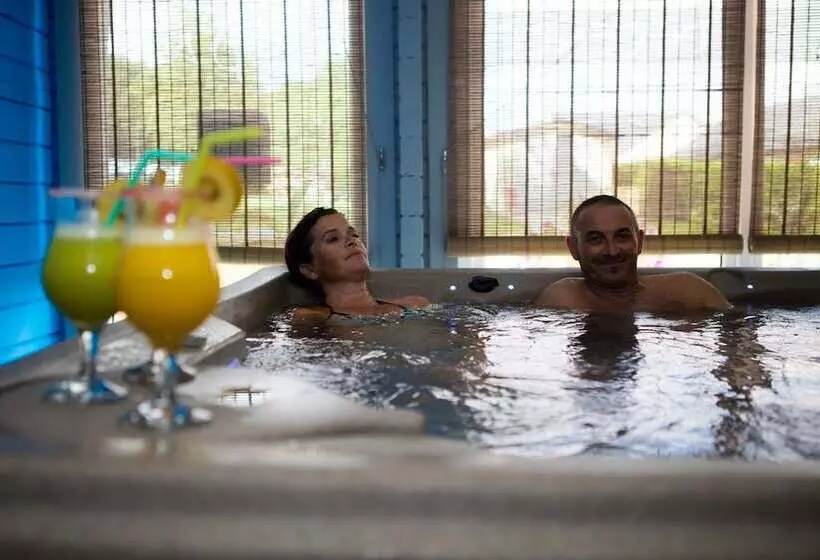 Hotelli Gite Le Bois Fleuri