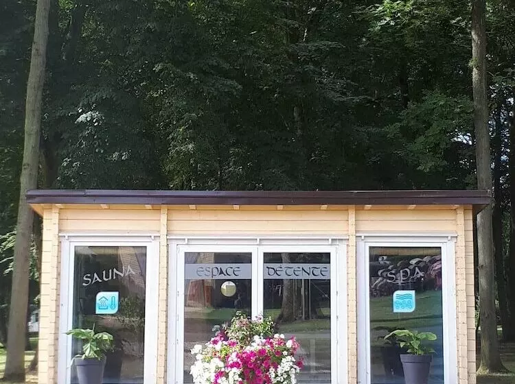 Hotelli Gite Le Bois Fleuri