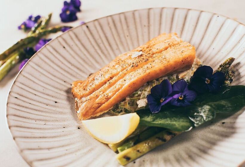 هتل Rowton Castle