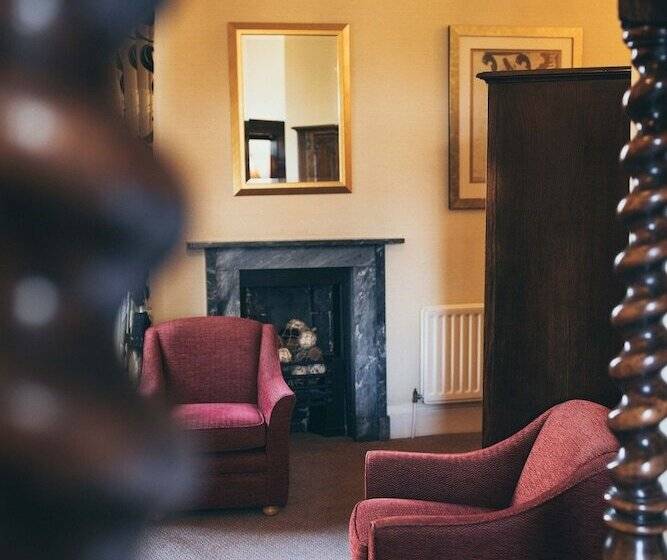 هتل Rowton Castle