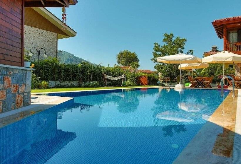 Sandal Hotel Gocek
