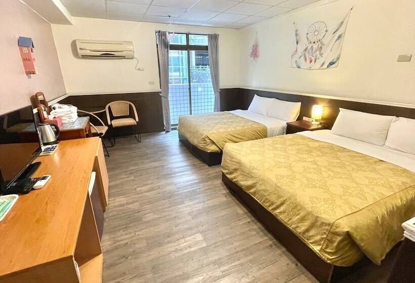 هتل Yisian Hot Spring