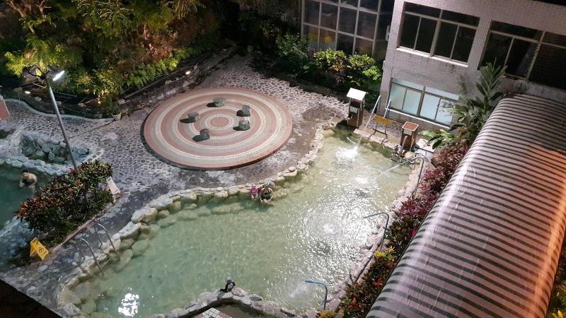 هتل Yisian Hot Spring