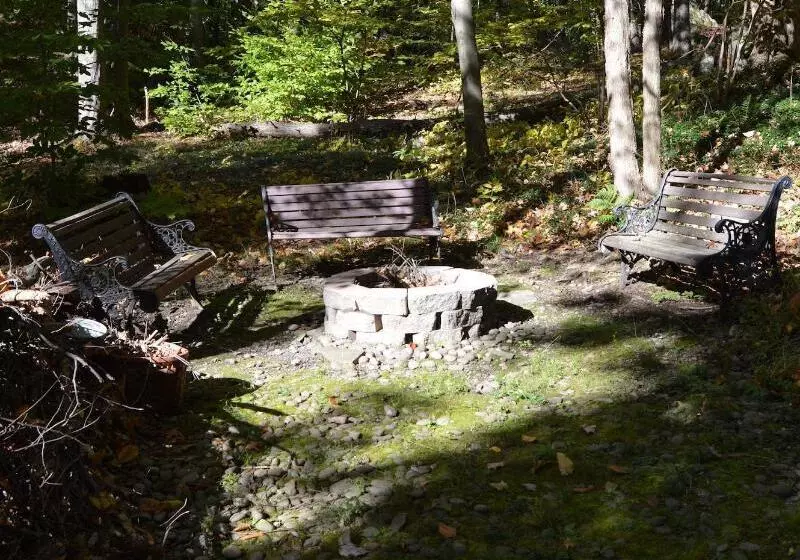 Inn The Woods Bed And Breakfast