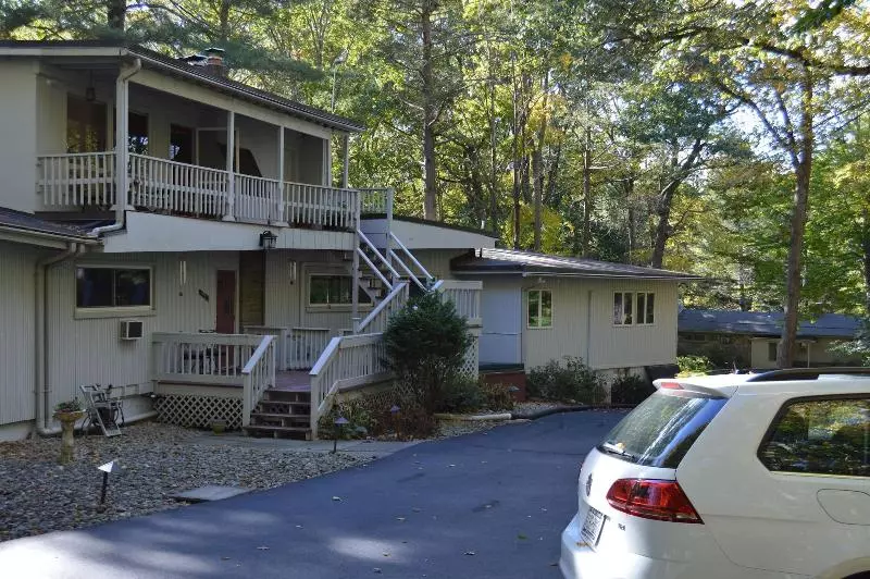 Inn The Woods Bed And Breakfast