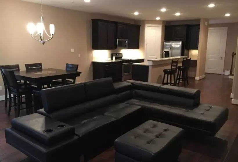 Modern Energy Corridor Corporate Housing