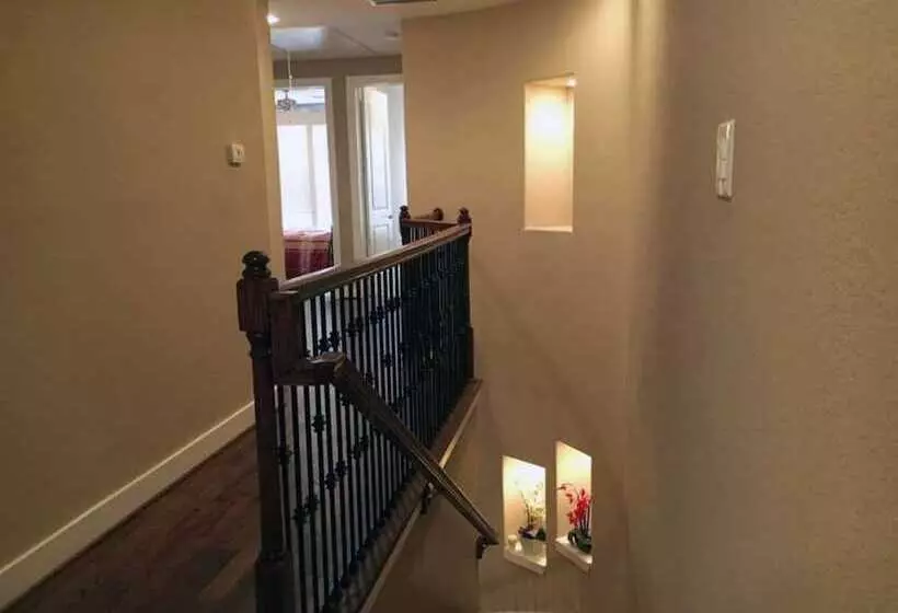 Modern Energy Corridor Corporate Housing