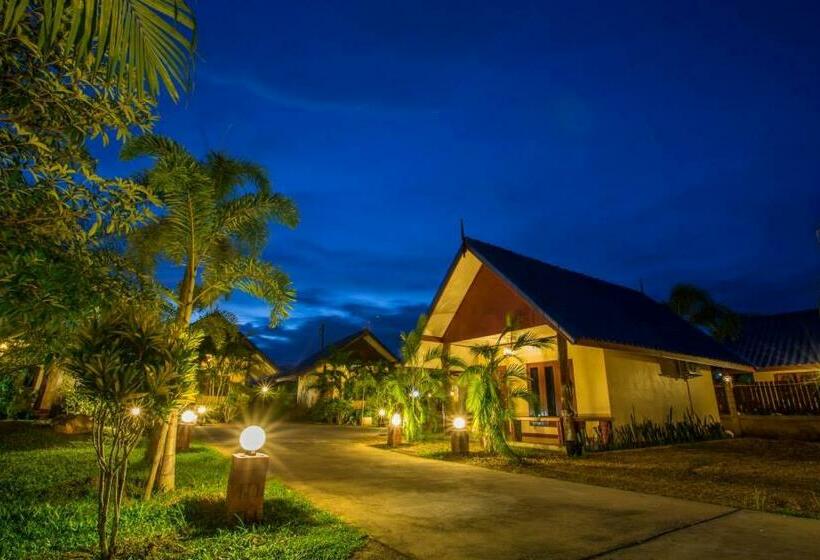 پانسیون Family Resort Chumphon