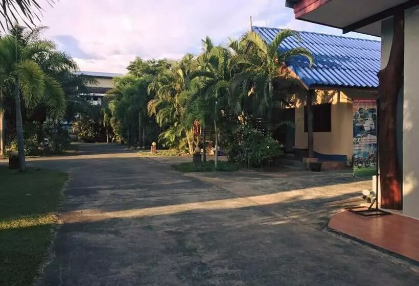 ペンション Family Resort Chumphon