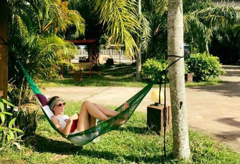 پانسیون Family Resort Chumphon