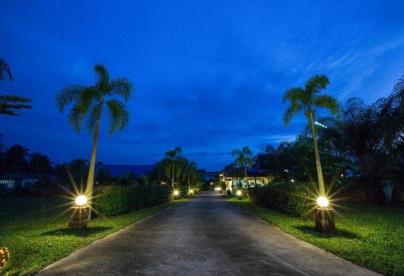 پانسیون Family Resort Chumphon