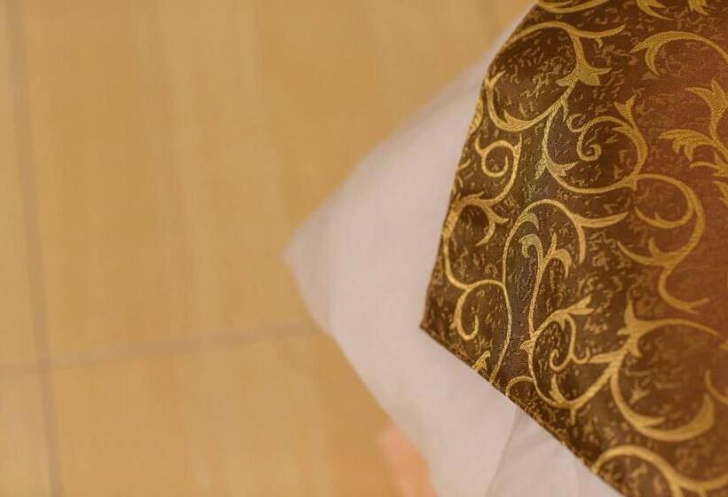 پانسیون Family Resort Chumphon