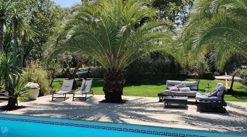 Majatalo Maison Prestige Saint Tropez By Roberto Geissini