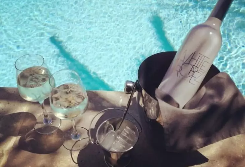 Majatalo Maison Prestige Saint Tropez By Roberto Geissini