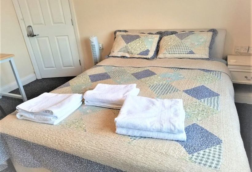 بنسيون Royal House