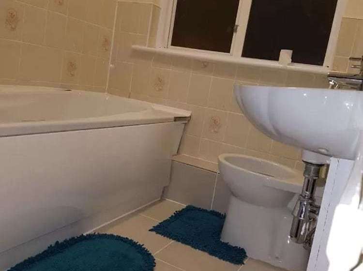 بنسيون Royal House