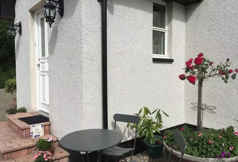 Rose Cottage Bed & Breakfast