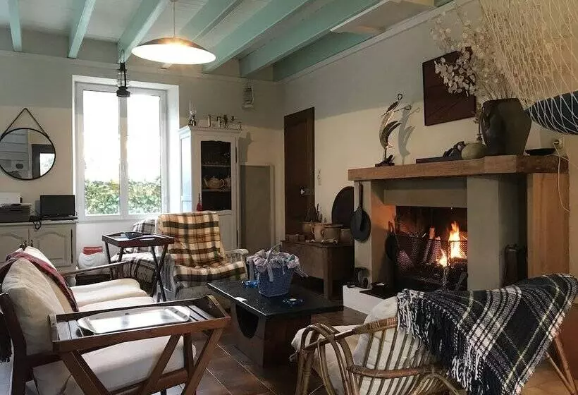 Aamiaismajoitus (B&B) Au Pressoir à Cidre   Chambre D Hôtes