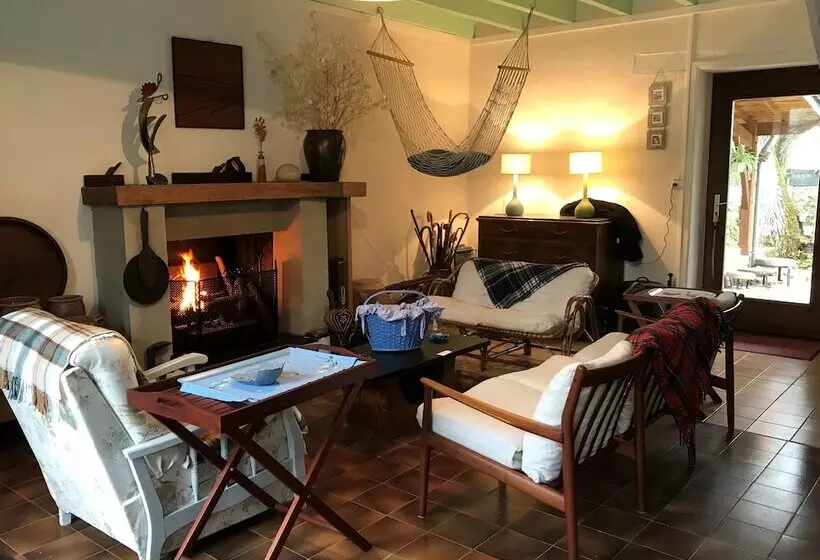 Aamiaismajoitus (B&B) Au Pressoir à Cidre   Chambre D Hôtes