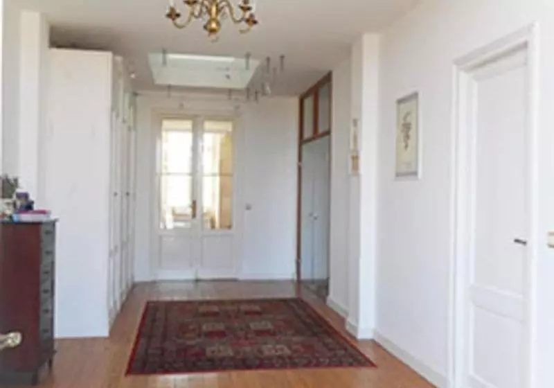 تختخواب و صبحانه Château Papounan