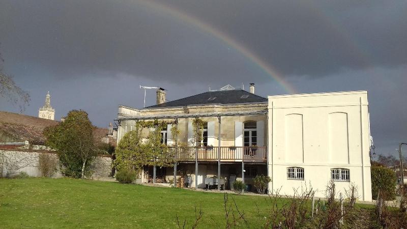 住宿加早餐 Château Papounan