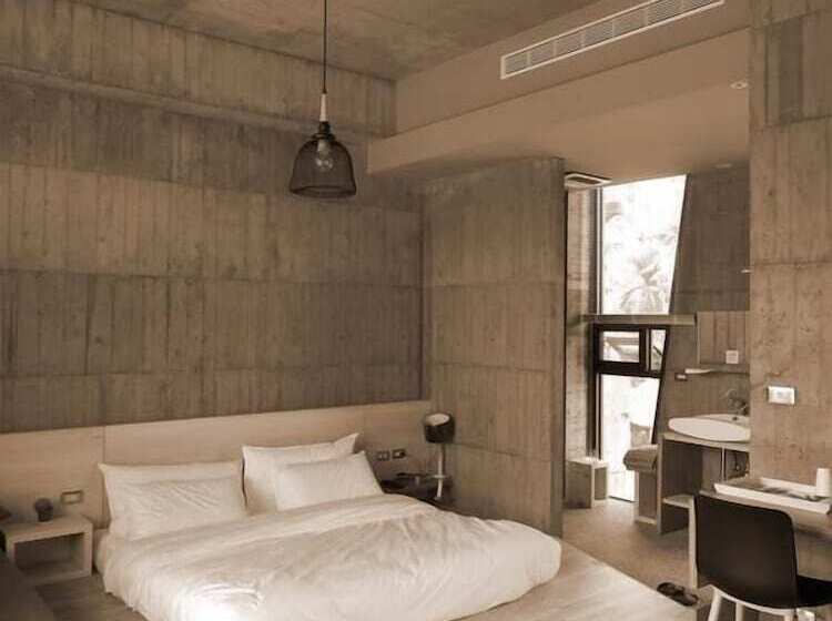 تختخواب و صبحانه One House