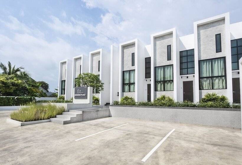 Hotelli Barayan Place